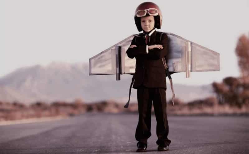 осознанность в детстве - ребенок осознанно хочет быть летчиком