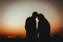 Что он тайно проверяет в вашем телефоне: как слежка убивает любовь быстрее, чем измена