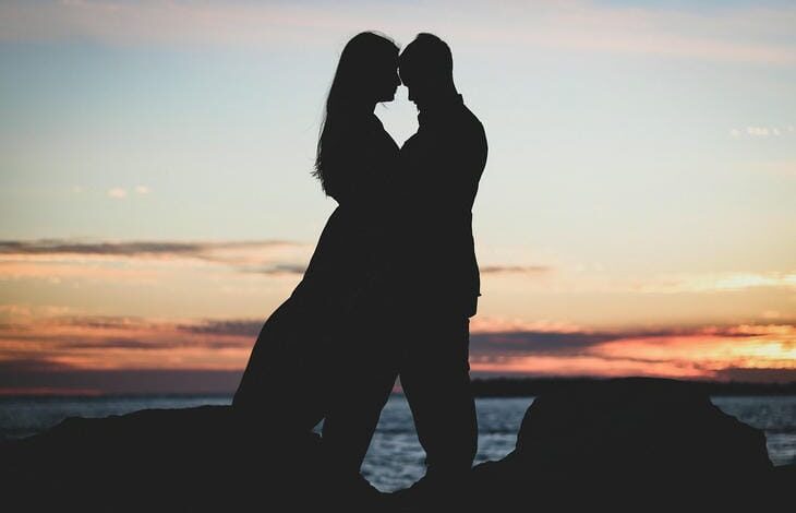 Ваши отношения умрут через месяц: вот как спасти их без слов