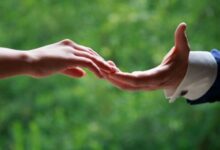 Почему вы одиноки, хотя все вокруг в отношениях: во всем виноваты соцсети