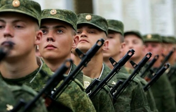 Служба по контракту