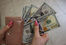 Что такое «политика открытого холодильника» в браке: как она спасает от финансовых скандалов