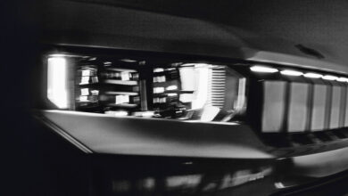 Новый Jeep Compass: брата Peugeot и Opel показали на свежих фото