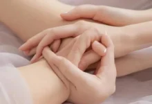 Загадка Женской Тревожности: Почему Женщины Говорят Больше, Но Получают Меньше Помощи